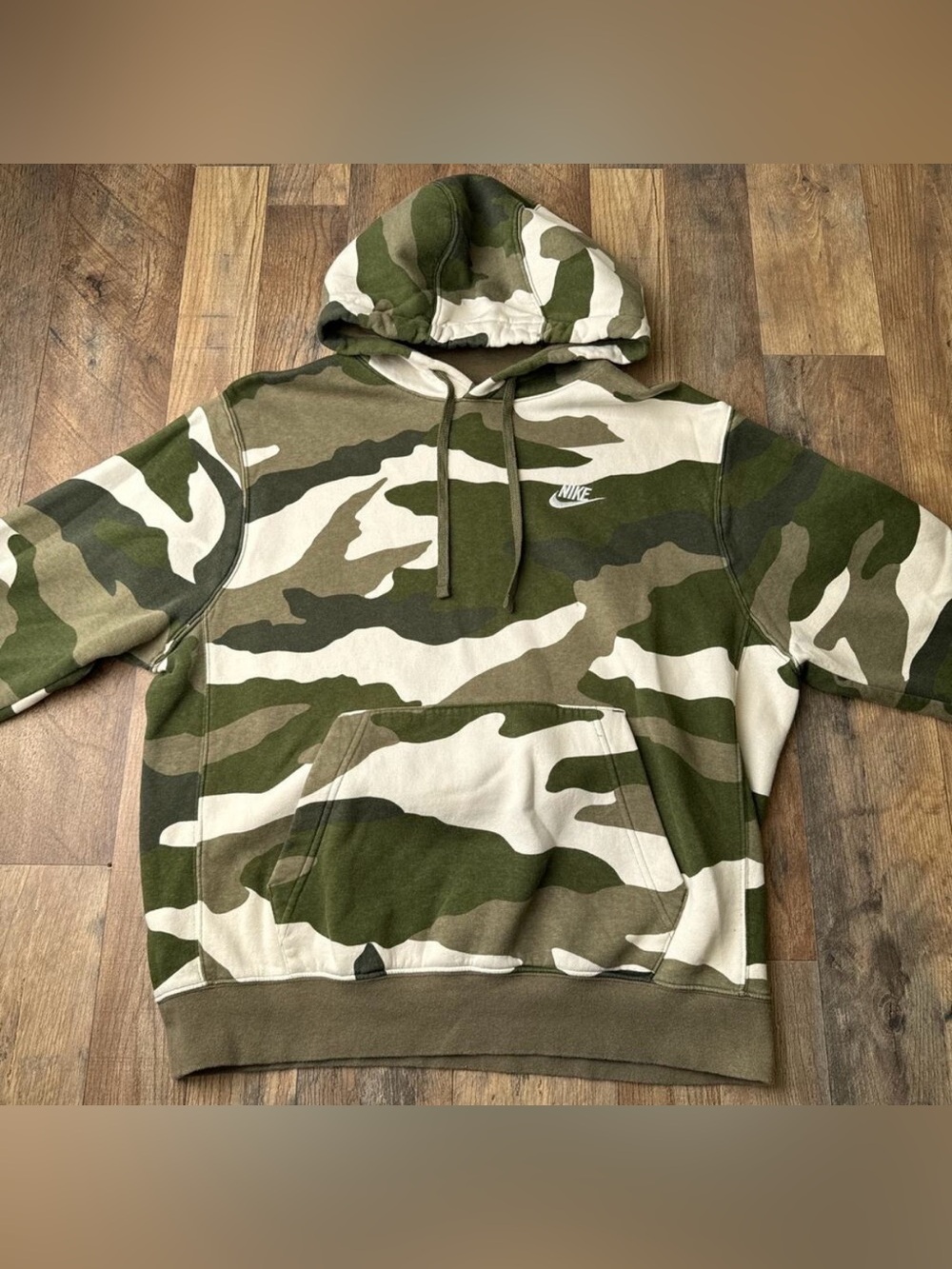 Nike Green and White Camo Hoodie - Picture 6 of 7